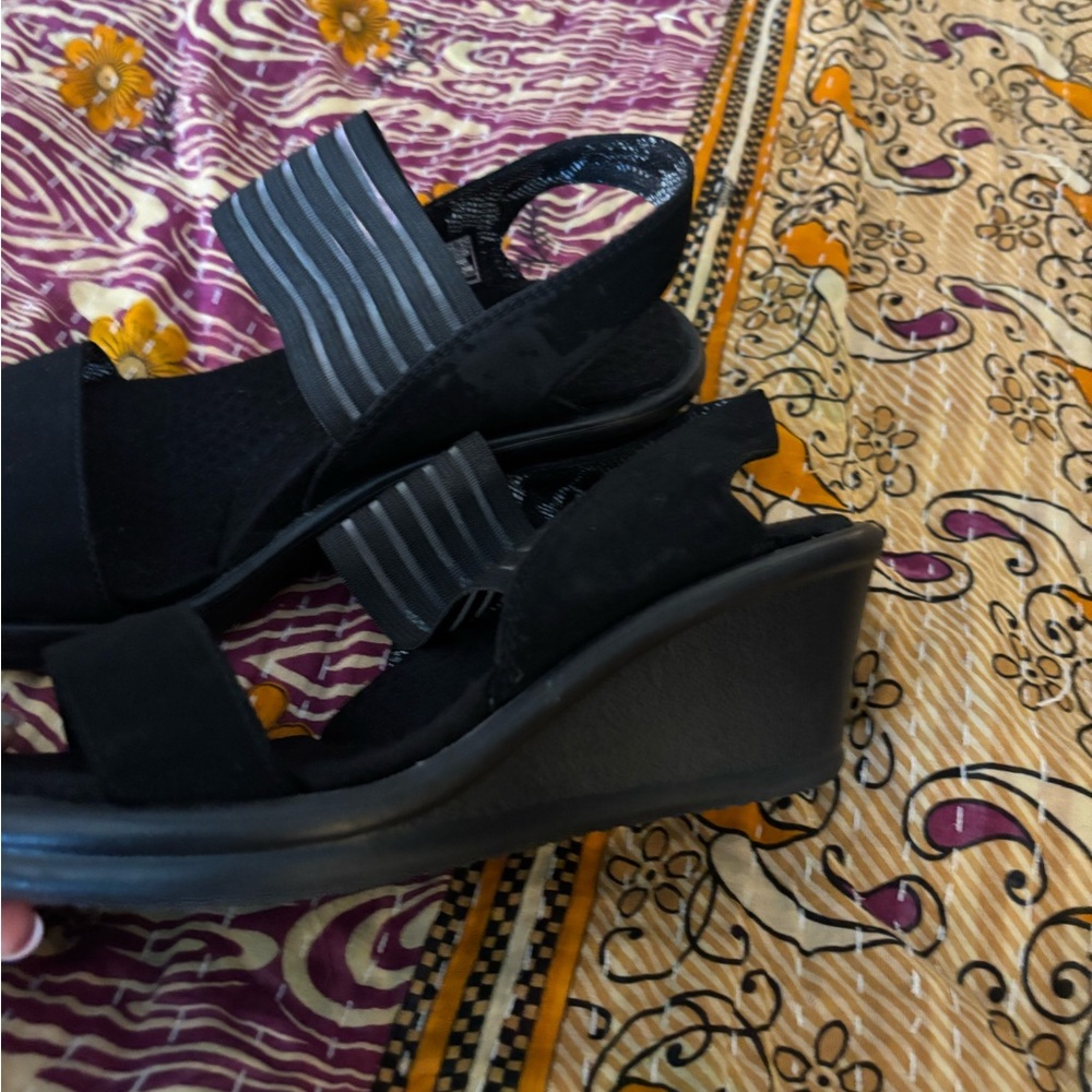 Black Women's Sandals size 8 Skechers - Picture 5 of 6